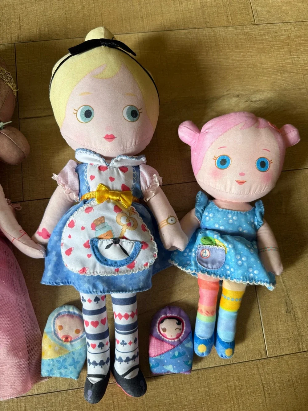 Set Of 5 Mooshka Tot Dolls Princess Alice In Wonderland Plus 3 Finger Puppets